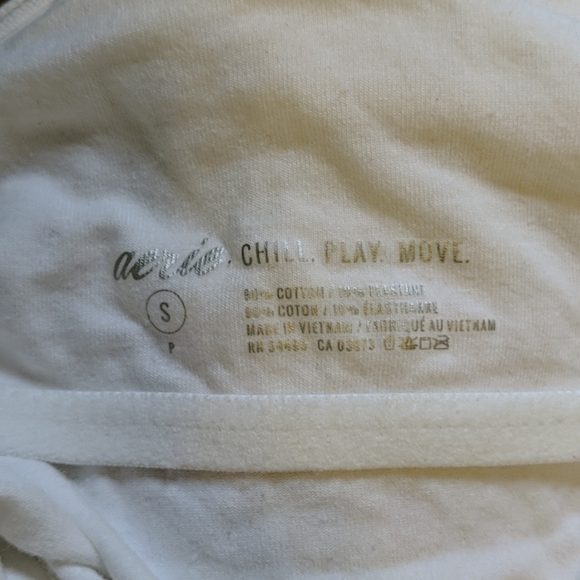 Aerie | Knot Front Cropped Workout Tank - Picture 3 of 3